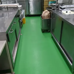 定期床清掃（製菓工場)のサムネイル